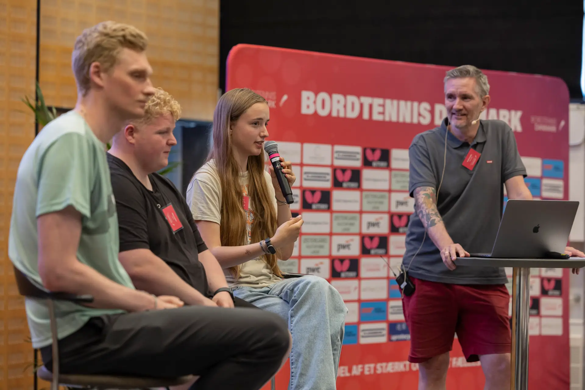 3 unge i paneldebat til Klubbernes Dag 2026